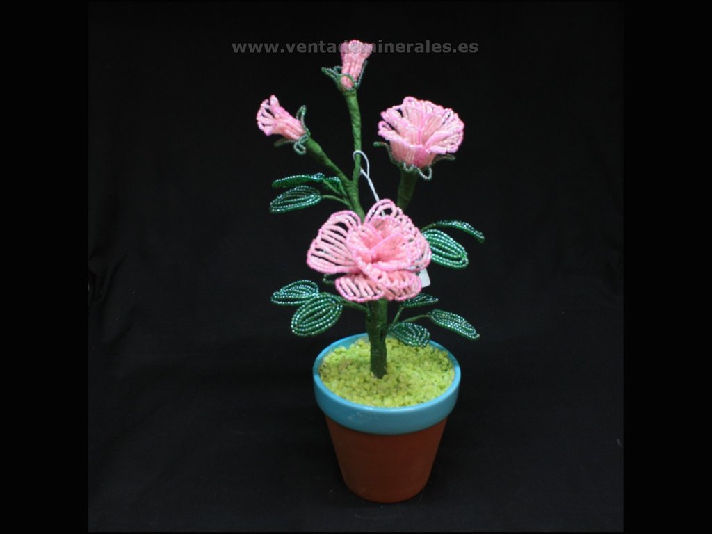 ROSES AND BEADS MADE IN POT.