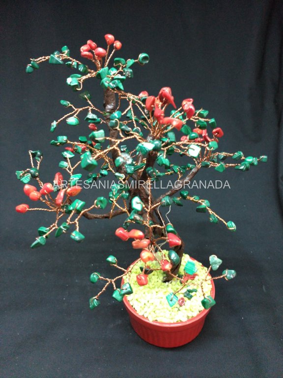 TREE IN MALACHITE AND CORAL