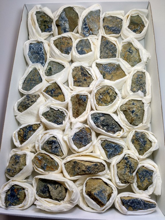 LOT OF BLUE QUARTZ MINERAL FROM ANTEQUERA